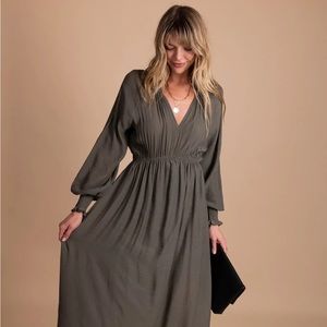 NWOT Fall Maxi Aspire to long sleeve dress s/m